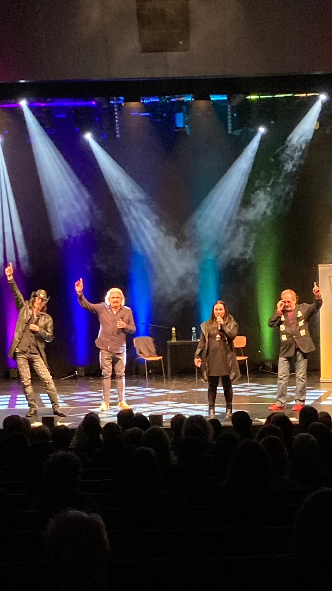 Auftritt von "Die Echten" bei einem Konzert.
